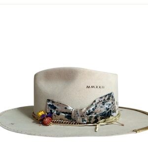 Teressa Foglia - Lace Hat - New in Box - Sz -7 3/8